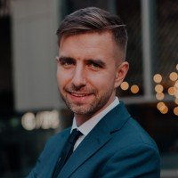 Доктор права, адвокат Марцін Ступак — партнер, керівник практики «Бізнес у Польщі»